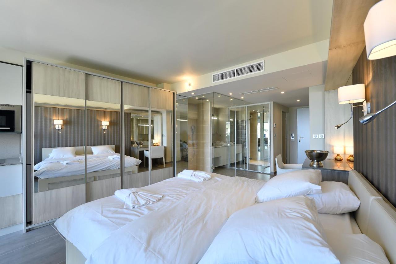 Le Nautilia Residence De Luxe "Reservee Aux Couples" Agde Exteriör bild